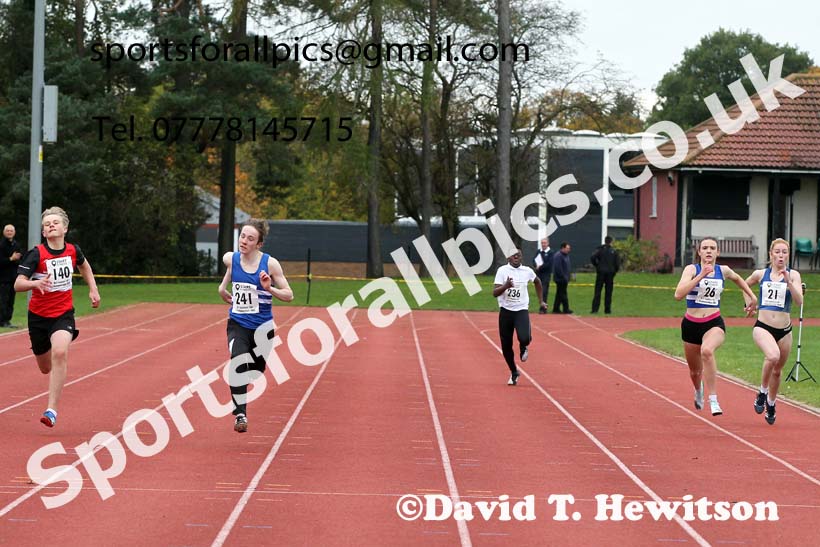 200 metres, NECAA Open Meeting, Morpeth, Sunday, October 18th. David T. Hewitson/Sports for All Pics
